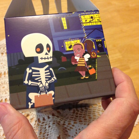 Halloween Treat boxes for handing out holiday goodies, pk of 12 - Picture 4 of 6